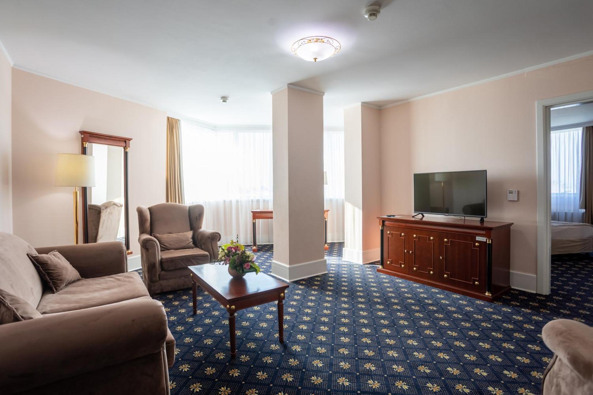 A Hoteli - Hotel Sloboda Szabács Kültér fotó