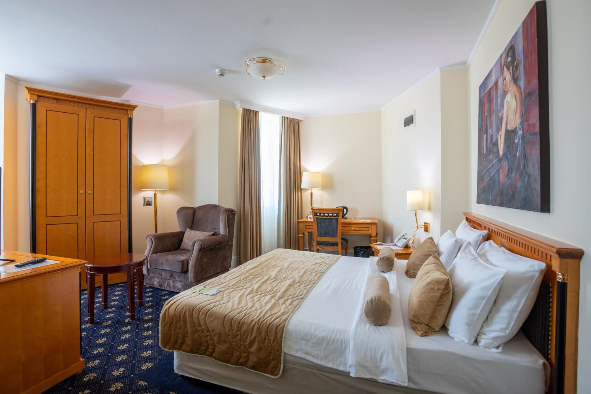 A Hoteli - Hotel Sloboda Szabács Kültér fotó